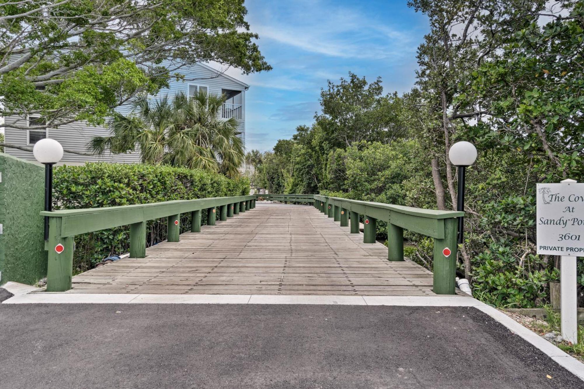 הולמס ביץ' Condo With Pool And Gulf Access On Anna Maria Island! מראה חיצוני תמונה